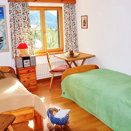 Apartment Chesa Sonnenuhr 001 Madulain