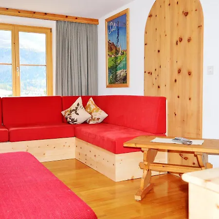 Chesa Sonnenuhr 001 Apartmán