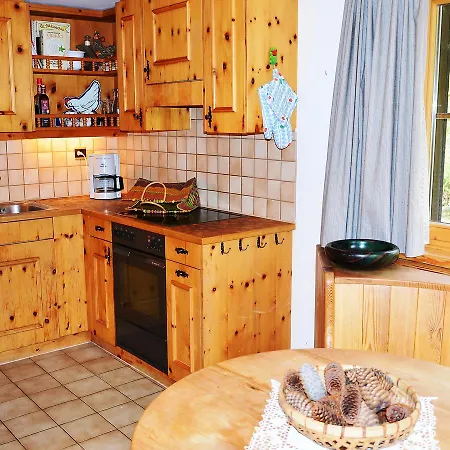 Apartmán Chesa Sonnenuhr 001